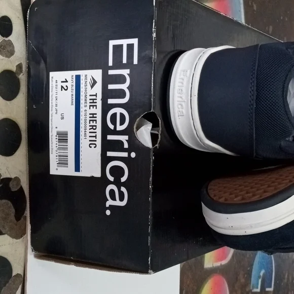 Heretic Emerica - Picture 6 of 6